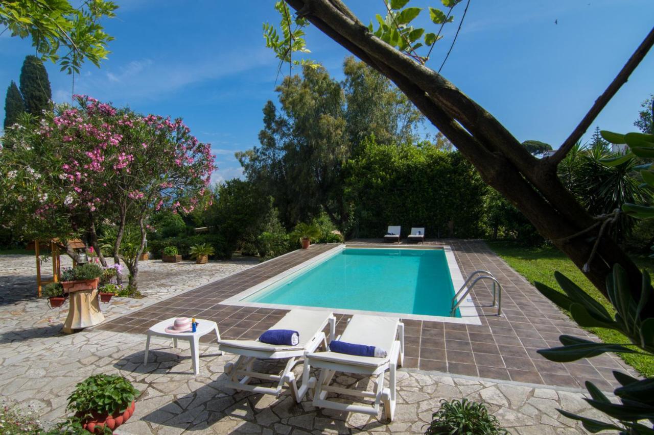 Villa Corfu Town Mini Private Pool Gardens Mantouki